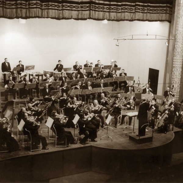 WASO performing on stage at the Capital Theatre in 1958.