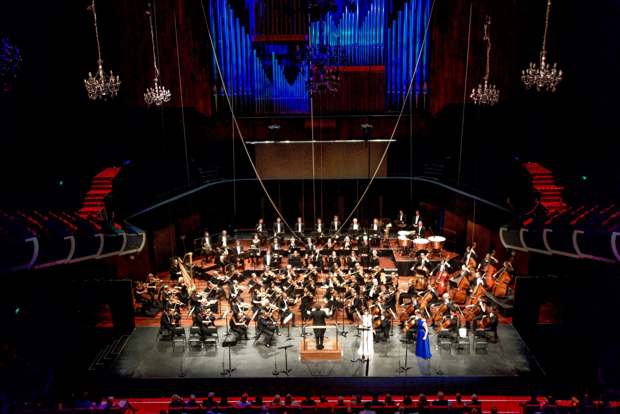 Wide shot of the orchestra and Tristan und Isolde soloists on stage, taken from the Perth Concert Hall upper gallery.