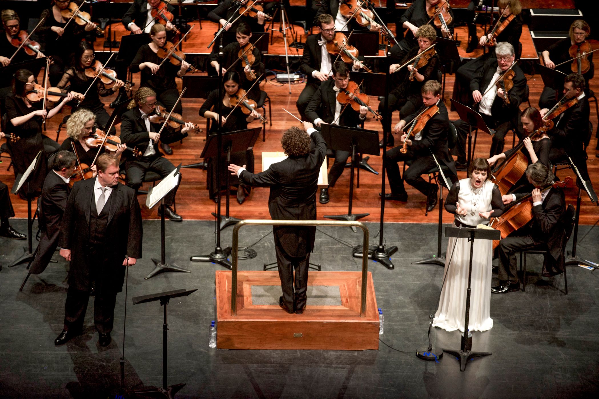 Stuart Skelton, Gun-Brit Barkmin, WASO and conductor Asher Fisch perform Wagner's Tristan und Isolde.