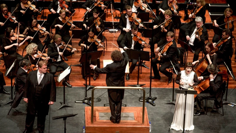 Stuart Skelton, Gun-Brit Barkmin, WASO and conductor Asher Fisch perform Wagner's Tristan und Isolde.